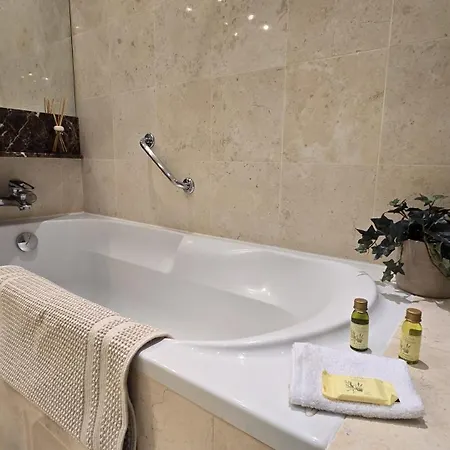 Apartment Chic Parisian Retreat Near Louvre, Cafes & Couture Paris