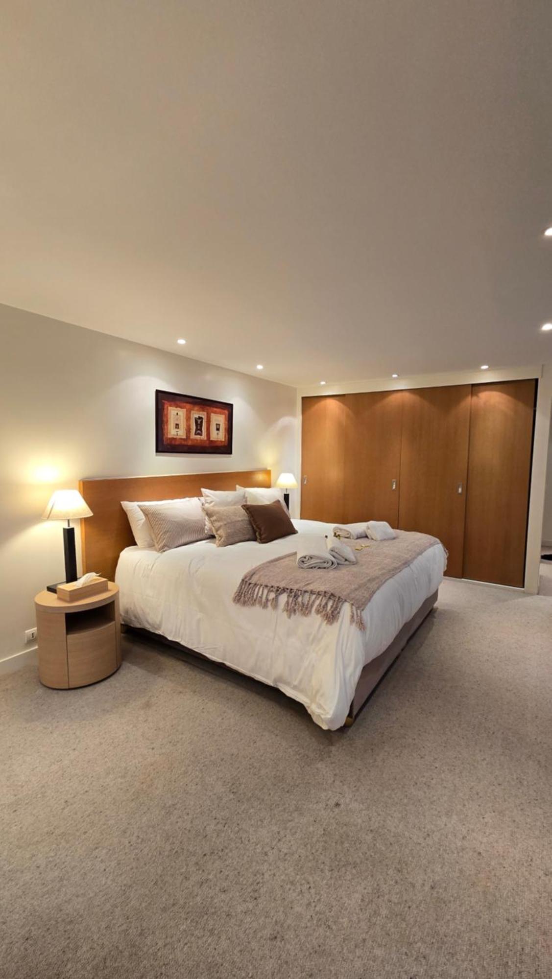 Chic Parisian Retreat Near Louvre, Cafes & Couture * Paris